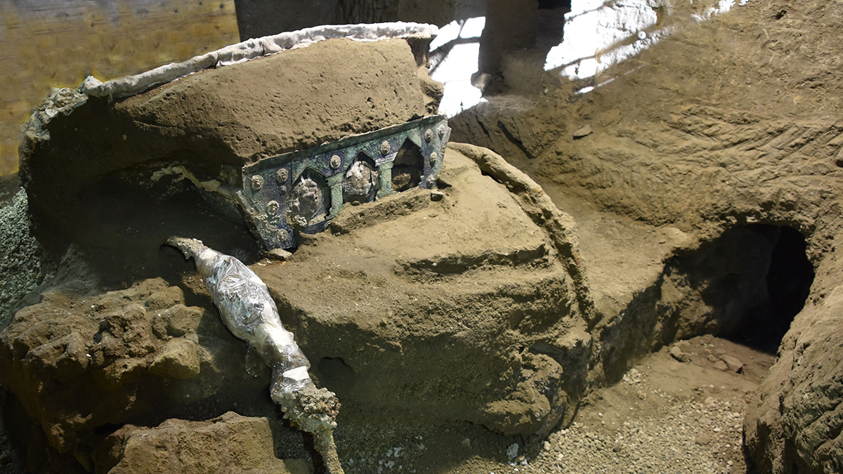 Italian Archaeologists Unearth 2,200-Year-Old Tomb Adorned with Mythological Creatures